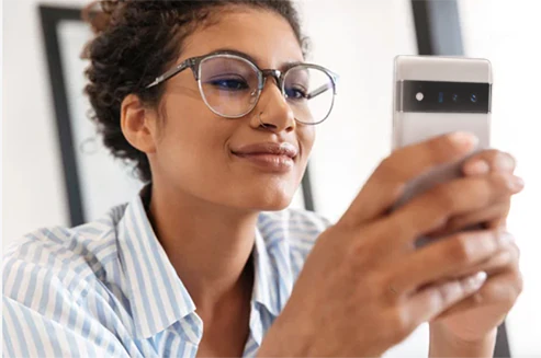 Customer using eyewear technology